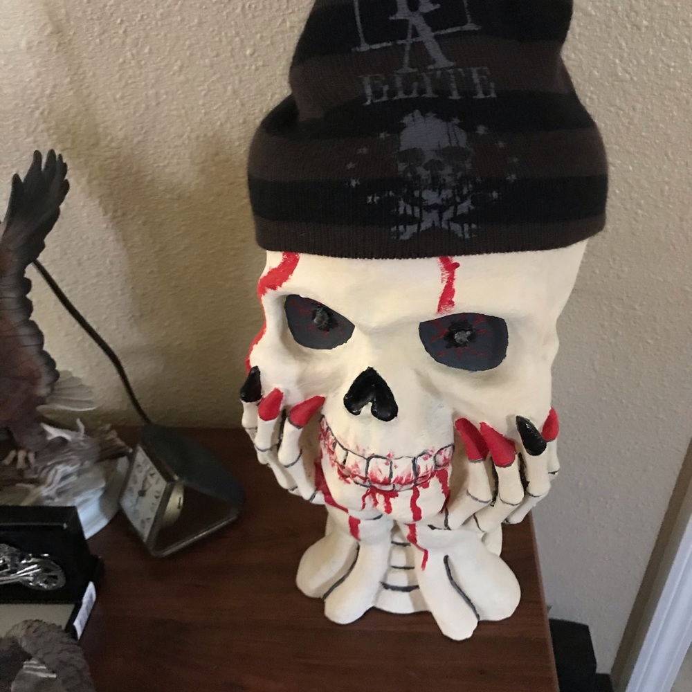 MMA beanie black and brown striped